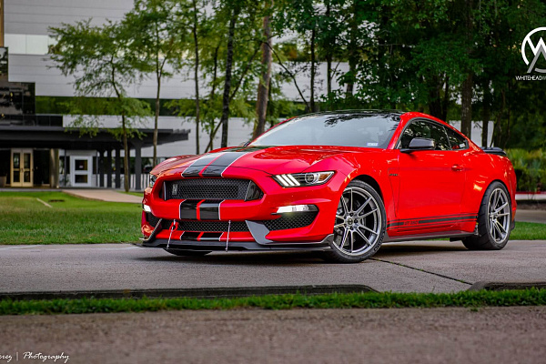 Фото дисков HRE FF04 Серебро на Ford Mustang VI