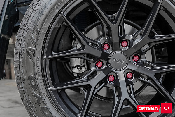 Фото дисков Vossen HF6-4 Черный сатин на Toyota Fortuner II