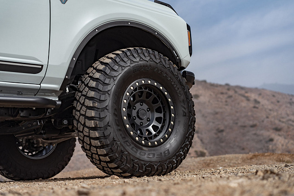 Фото дисков Black Rhino PRIMM Черный сатин на Ford Bronco