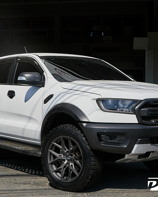 Фото дисков HF6-4 Сатиновый графит на Ford Ranger T6