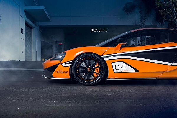 Фото дисков Strasse Wheels SV1 Deep Concave FS Черный глянец на McLaren 570S
