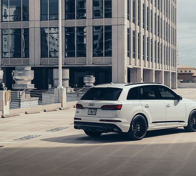 Фото дисков Vossen HF-8 на Audi Q7 (4M)