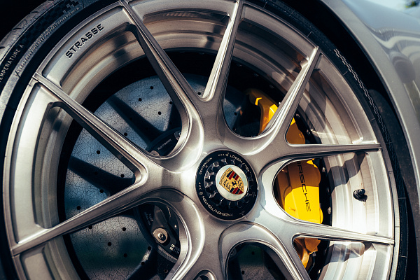 Фото дисков Strasse Wheels SM5 Deep Concave Duoblock Сатиновый темный лак на Porsche 911 VIII