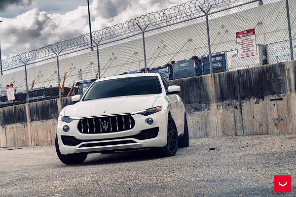 Фото дисков Vossen HF-7 Черный сатин на Maserati Levante