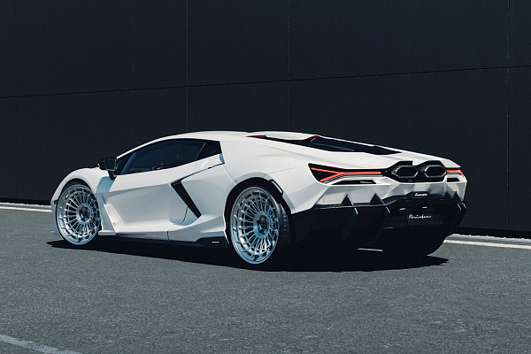 Фото дисков Brixton Forged TR11 AERO1 Полированный лак на Lamborghini Revuelto