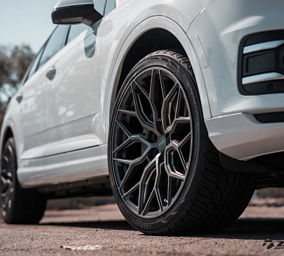 Фото дисков Vossen HF-2 на Audi Q7 (4M)