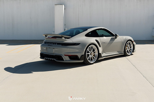 Фото дисков Anrky AN33 Сатиновый лак на Porsche 911 VIII