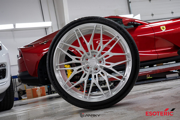 Фото дисков Anrky S1-X1 Глянцевый лак на Ferrari 812