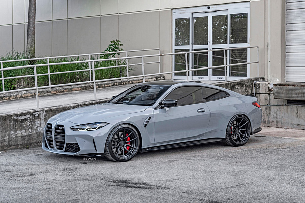 Фото дисков Strasse Wheels SV5 Deep Concave Duoblock Черный сатин на BMW 4/M4 (G22/G82)