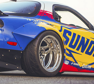 Фото дисков Motegi Racing MF421 SS3 на Mazda RX-7 III