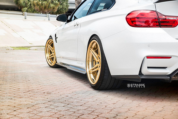 Фото дисков Strasse Wheels SV2T Deep Concave FS Сатиновое золото на BMW 4/M4 (F32/F82)