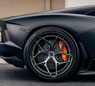 Фото дисков Brixton Forged PF5 на Lamborghini Aventador