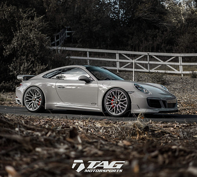 Фото дисков HRE P200 на Porsche 911 VII