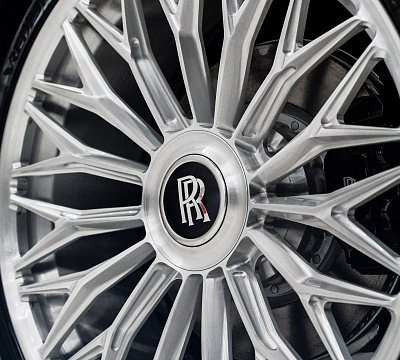 Фото дисков 1886 Wheels G015 на Rolls-Royce Spectre