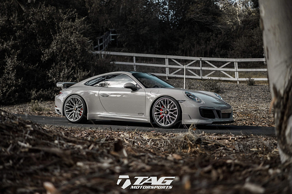 Фото дисков HRE P200 Глянцевый лак на Porsche 911 VII