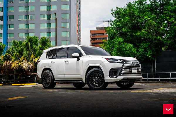 Фото дисков Vossen HFX-1 (6-Lug) Черный глянец на Lexus LX IV
