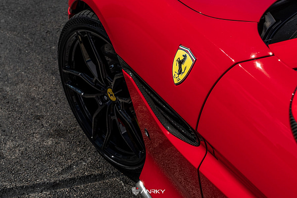 Фото дисков Anrky AN11 Черный глянец на Ferrari Portofino