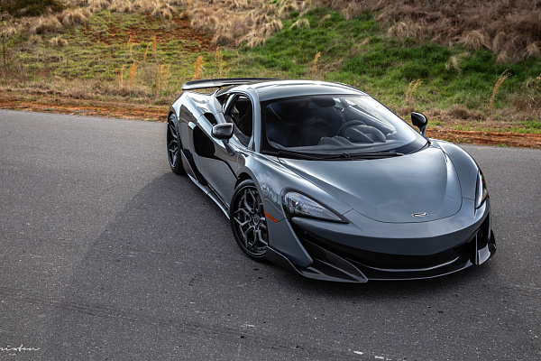 Фото дисков Brixton Forged PF9 Сатиновый графит на McLaren 600
