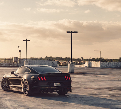 Фото дисков Vossen HF-2 на Ford Mustang VI