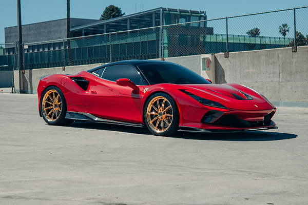 Фото дисков Brixton Forged R11-RS Глянцевое золото на Ferrari F8