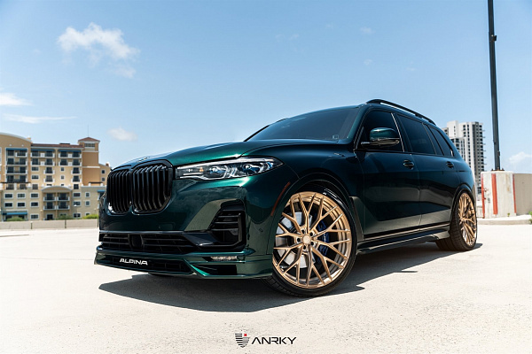 Фото дисков Anrky AN20 Сатиновая шампань на BMW X7 (G07)