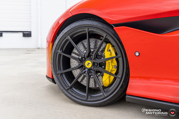 Фото дисков Vossen M-X2 Черный сатин на Ferrari Portofino