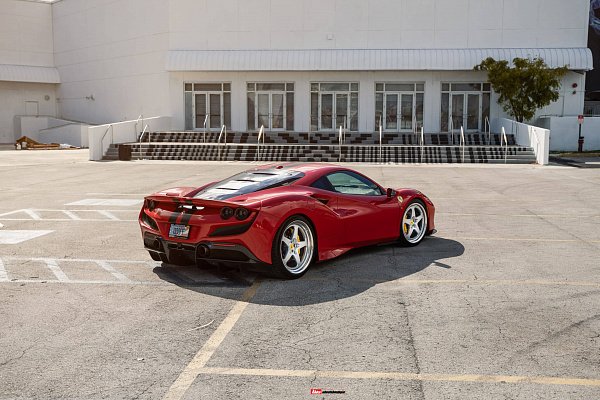 Фото дисков HRE 527 Сатиновый лак на Ferrari F8
