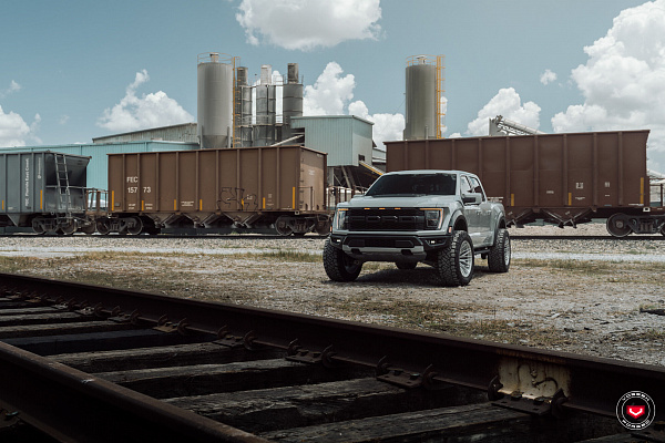 Фото дисков Vossen VFX-04 Глянцевый лак на Ford F-150 XIV