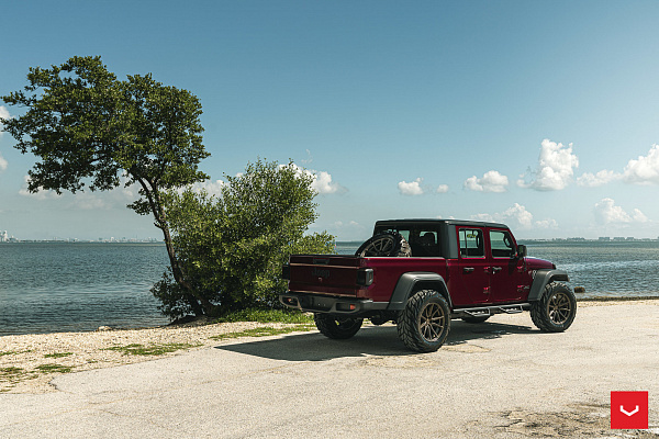 Фото дисков Vossen HF-3 Сатиновая бронза на Jeep Gladiator II (JT)
