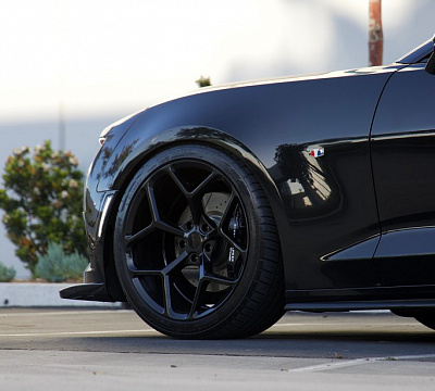 Фото дисков MRR M228 на Chevrolet Camaro VI