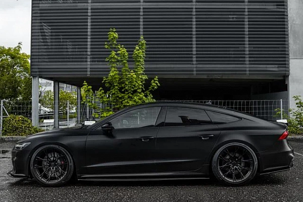 Фото дисков ST Wheels ST9 Черный глянец на Audi A/RS 7 (4K)