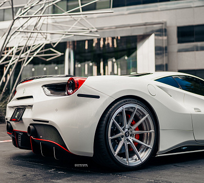 Фото дисков Strasse Wheels SV10 Deep Concave Duoblock на Ferrari 488
