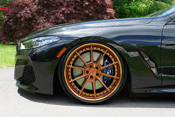 BMW M850i