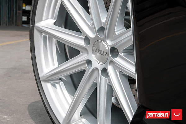 Фото дисков Vossen VFS-10 Серебро на Mercedes-Benz SL (R231)