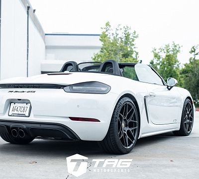 Фото дисков HRE FF01 на Porsche Boxster III