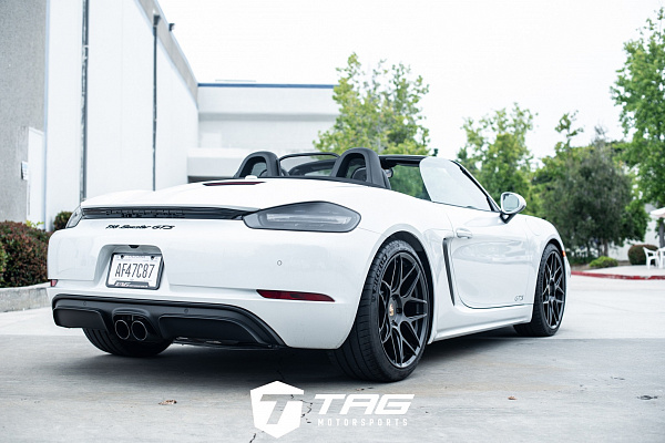 Фото дисков HRE FF01 Черный сатин на Porsche Boxster III