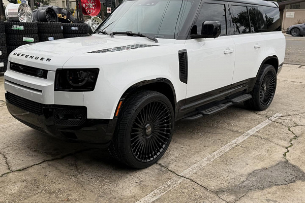 Land Rover Defender II