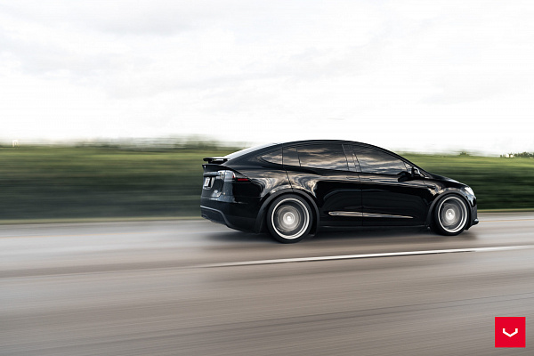 Фото дисков Vossen HF-5 Серебро на Tesla Model X