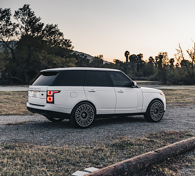 Фото дисков Brixton Forged LX01 на Land Rover Range Rover IV