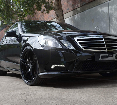 Фото дисков HRE P107 на Mercedes-Benz E-Class (W212, S212, C207)