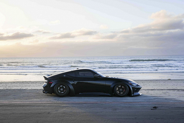 Фото дисков Motegi Racing MF418 EXO6 Сатиновая бронза на Nissan Z