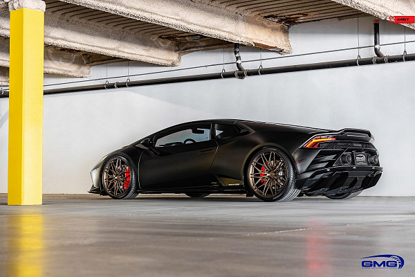 Фото дисков Anrky S1-X1 Сатиновая бронза на Lamborghini Huracan