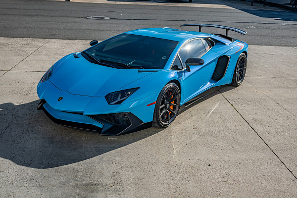 Фото дисков Strasse Wheels SV5-RS Performance Другой цвет на Lamborghini Aventador