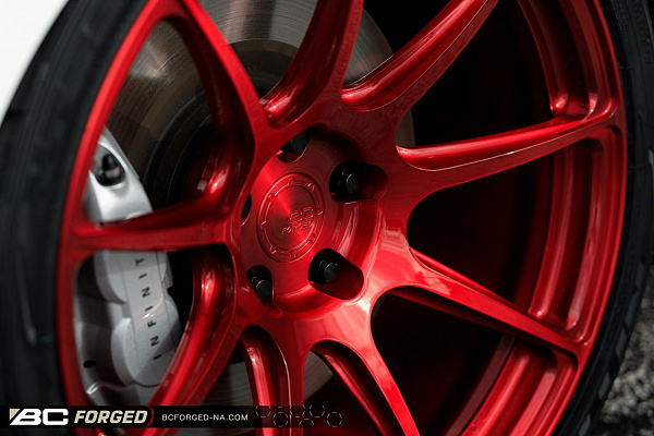 Фото дисков BC Forged RZ39 Красный глянец на Infiniti Q60 II