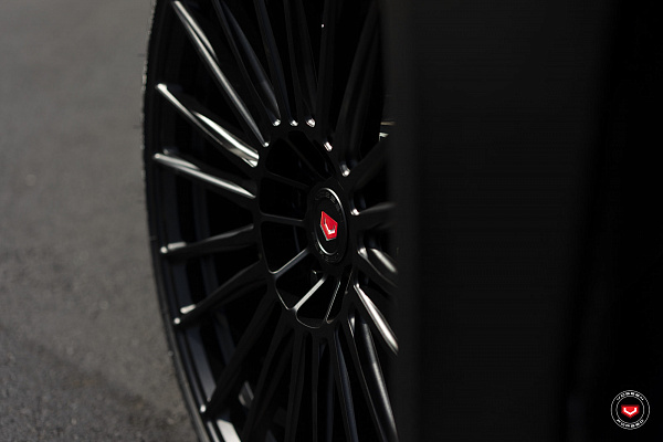 Фото дисков Vossen S17-04 Черный сатин на Porsche Taycan I