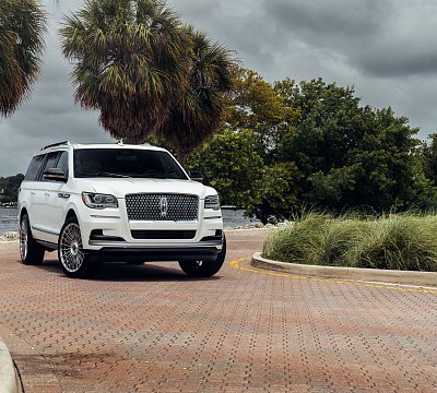 Фото дисков Vossen HF-8 на Lincoln Navigator IV