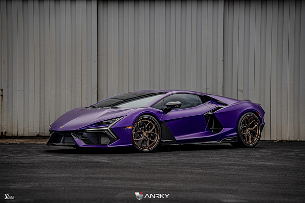 Фото дисков Anrky S3-X0 Глянцевая бронза на Lamborghini Revuelto