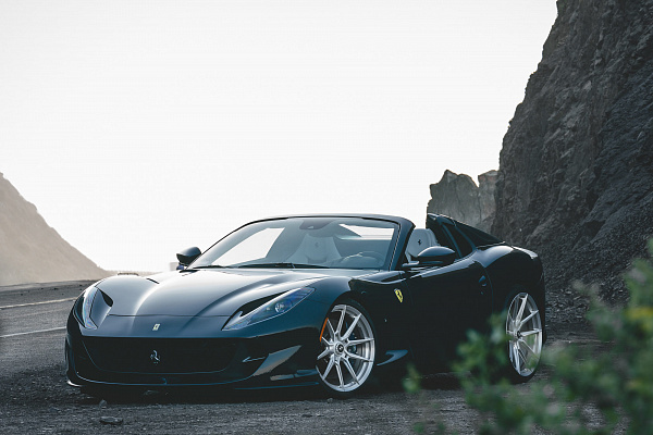 Фото дисков NOVITEC NF10 Глянцевый лак на Ferrari 812