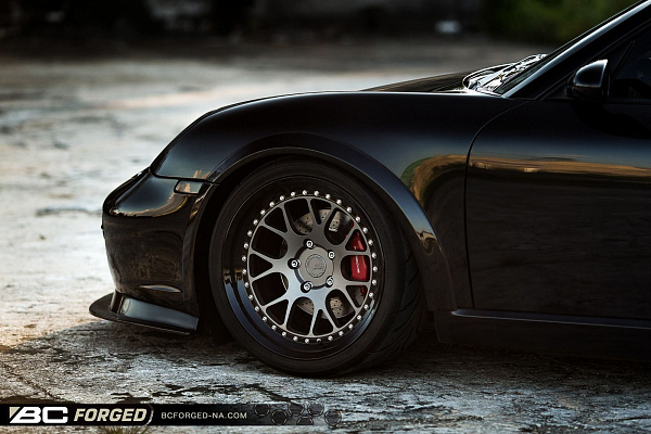 Фото дисков BC Forged LE72 // MLE72 Матовый графит на Porsche Cayman I
