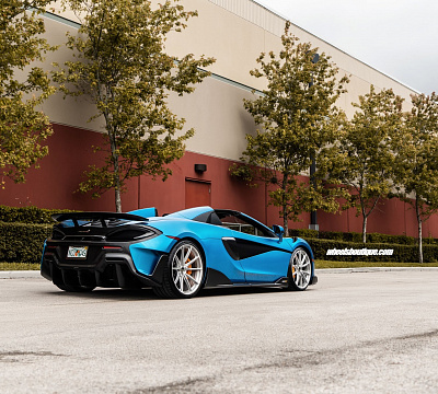 Фото дисков HRE P104SC на McLaren 600